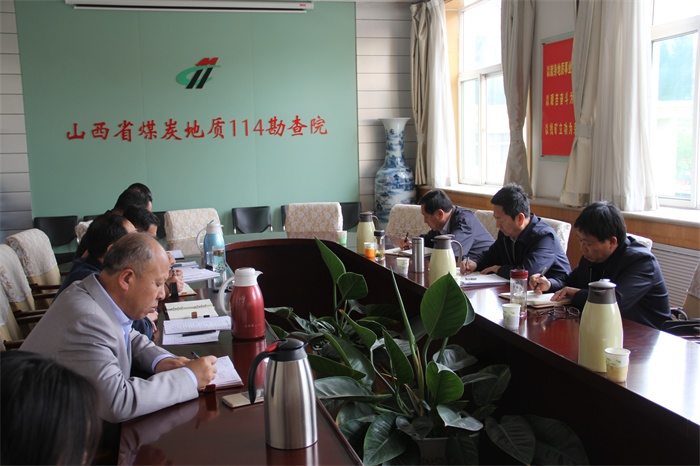 听取114院汇报.jpg