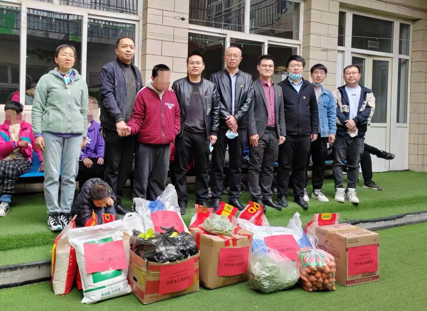 技术一学雷锋.jpg