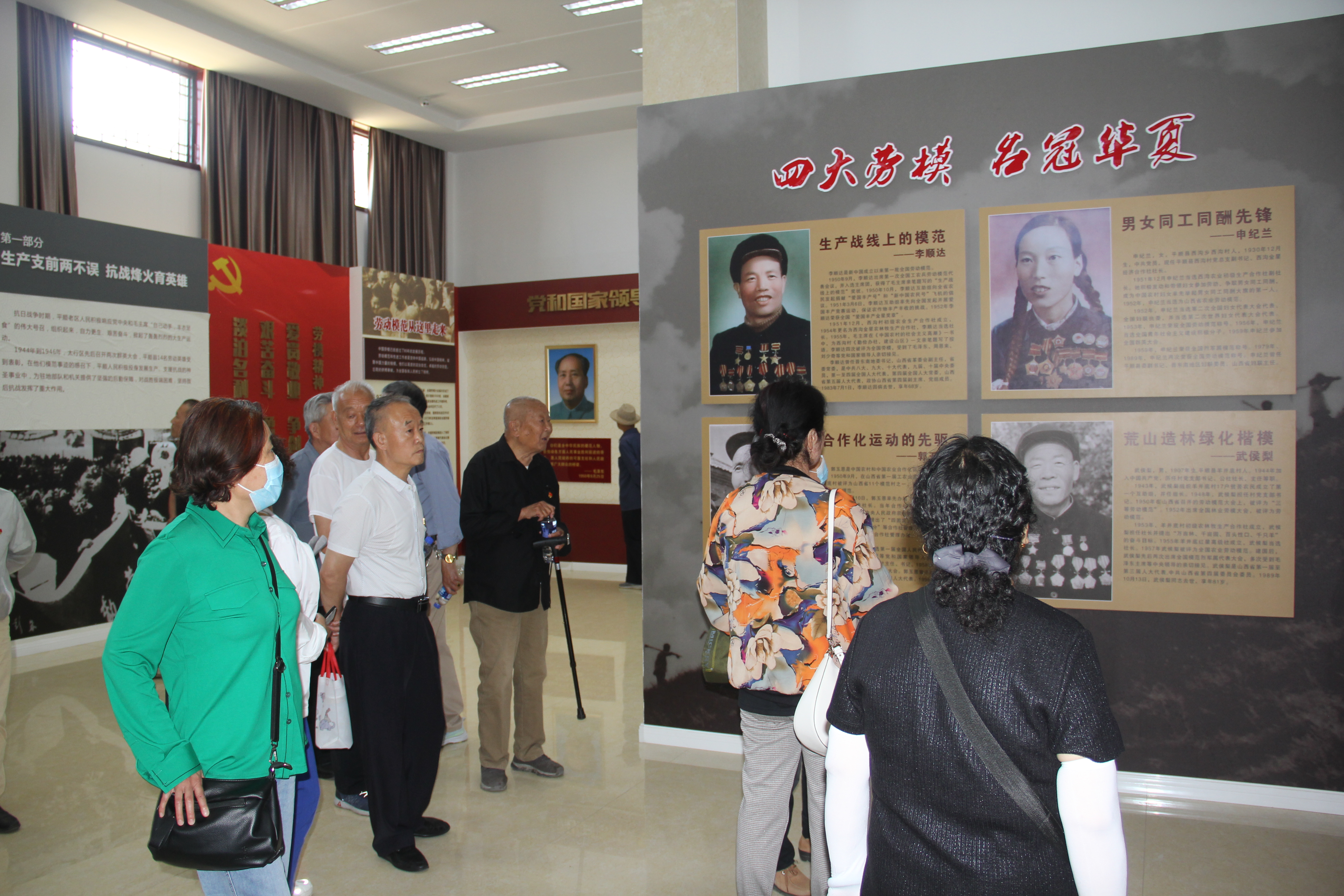 离退党支部主题党日活动 (4).JPG